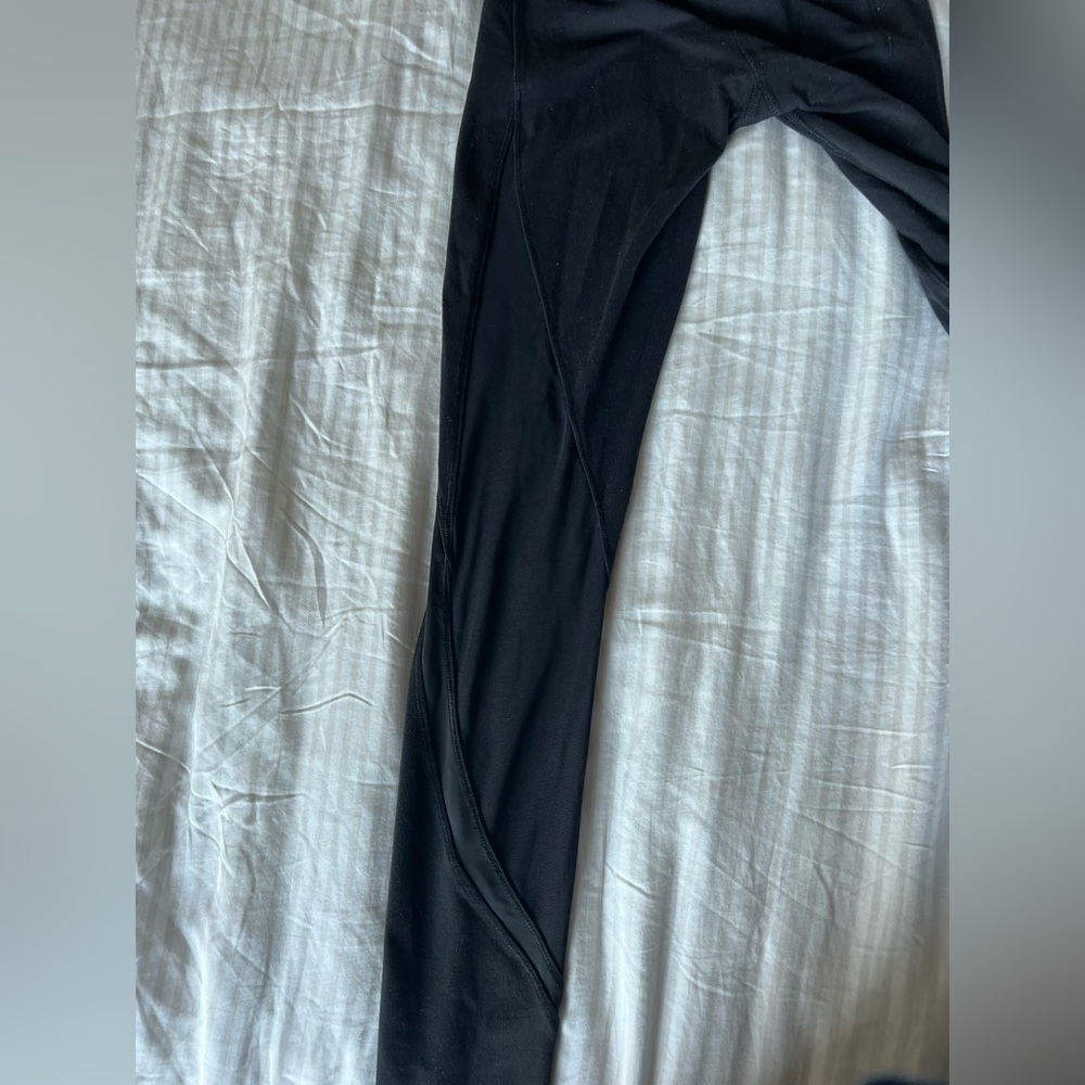 Lululemon Leggings. Mesh On Back - image 3